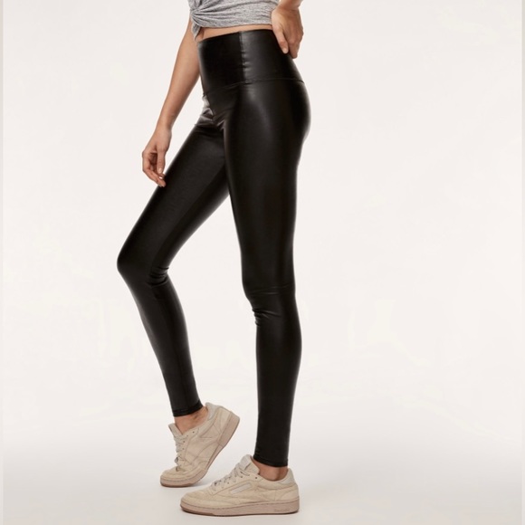 ✨SOLD ✨ Aritzia Black Daria Faux Leather Leggings - XS - Picture 1 of 9
